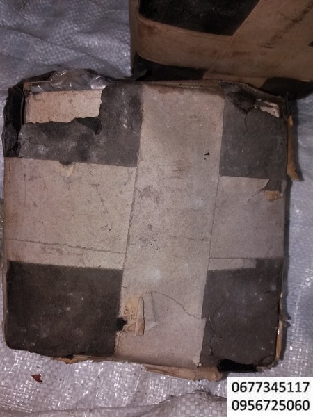 Шинные измерительные трансформаторы тока ТШ-ЭК-0,66 М1, датчик тока трансформаторный ТШ-0,66 М1,  jk[,Трансформаторы по конструктивному исполнению являются шинными, с вторичными обмотками для измерения и защиты, с одним или несколькими коэффициентами трансформации, получаемыми путем изменения числа витков вторичной обмотки переключением на соответствующие ответвления. Первичной обмоткой служит токоведущий кабель или токоведущая шина. Высоковольтная изоляция обеспечивается за счет собственной изоляции кабеля и воздушного зазора.  
Трансформаторы тока изготавливаются в нескольких конструктивных исполнениях и идентичны по принципу действия, отличаются по габаритными размерам, метрологическими и техническими характеристиками. Трансформаторы могут изготавливаться как с гибкими выводами так и с монтажными втулками крепления вторичных цепей.
